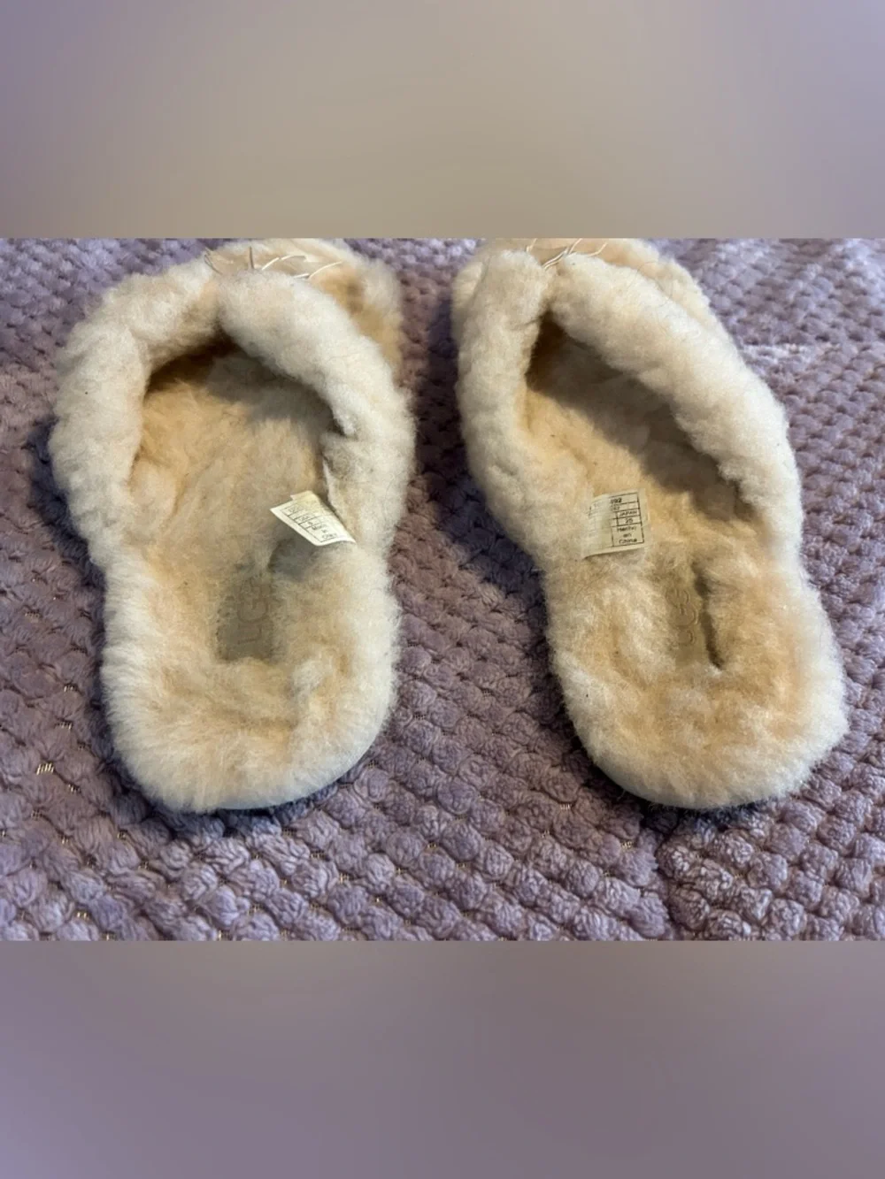 Cozy UGG Ivory Fluff Flip Flop Sandals women size 8 - Picture 3 of 10